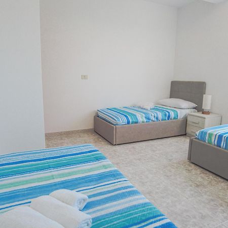 Budget Beds Алгеро Екстериор снимка