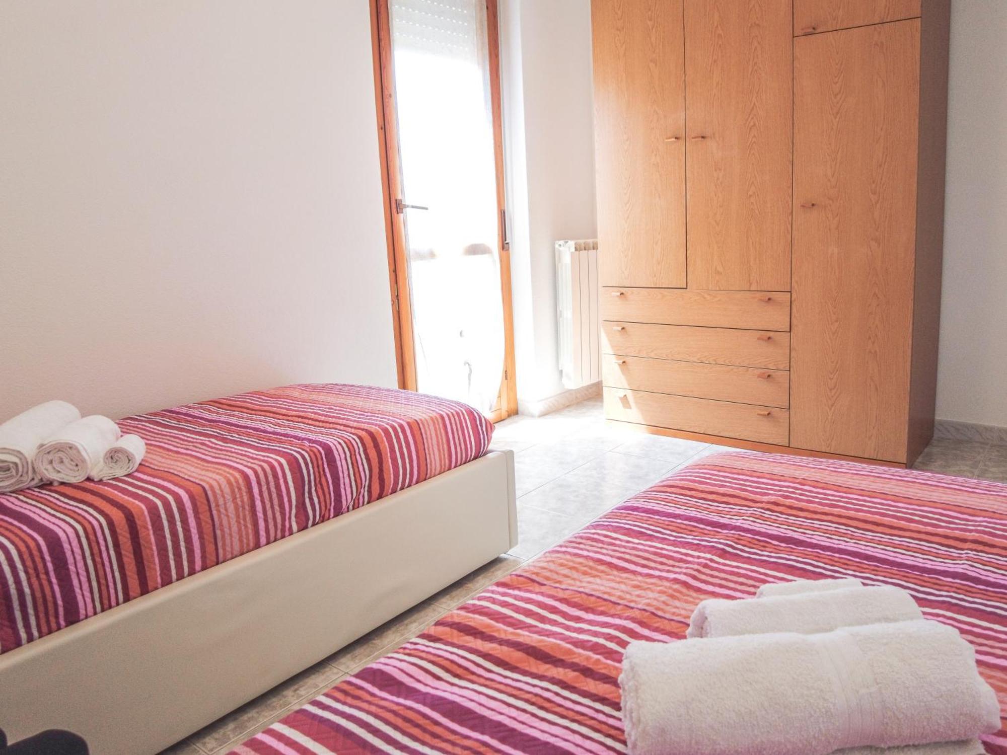 Budget Beds Алгеро Екстериор снимка