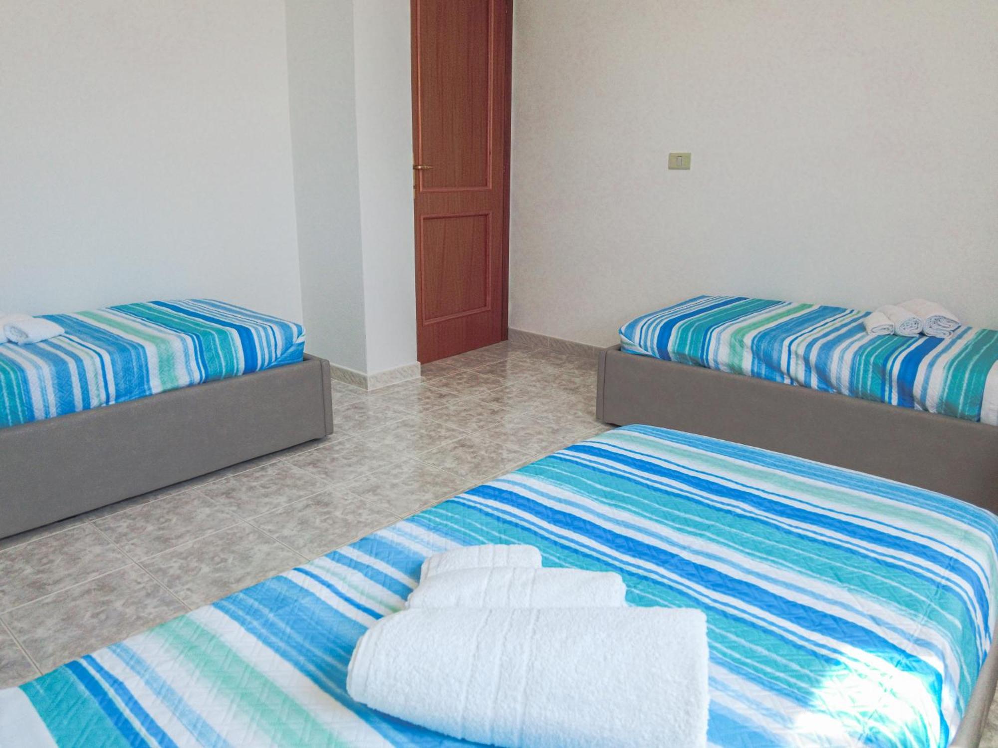 Budget Beds Алгеро Екстериор снимка
