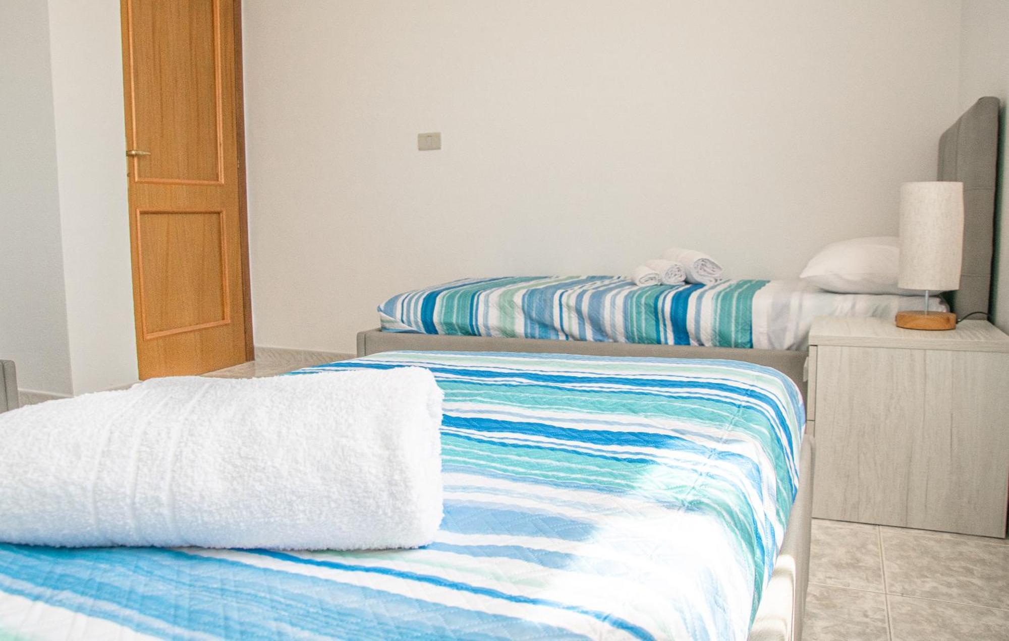 Budget Beds Алгеро Екстериор снимка