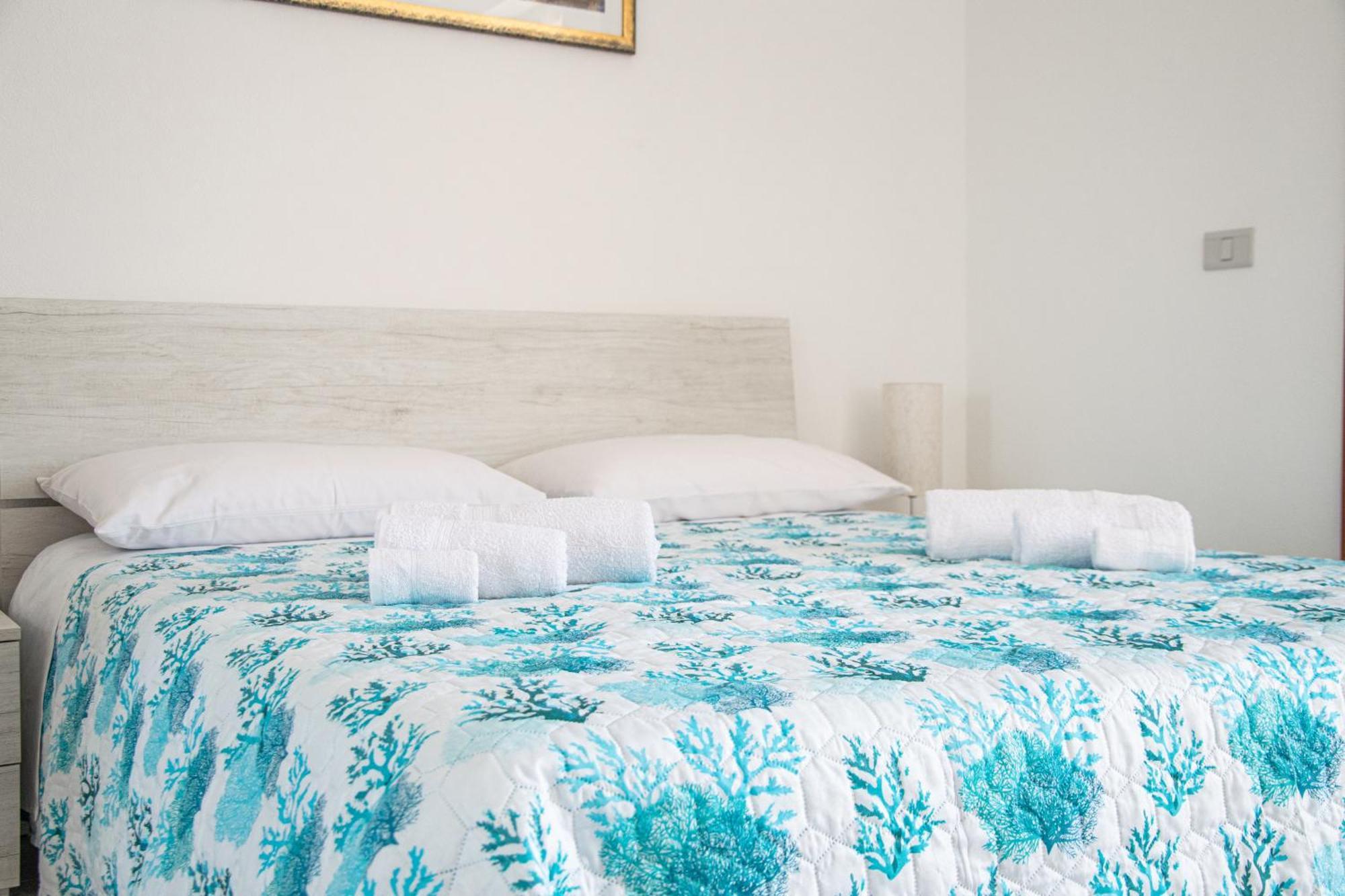 Budget Beds Алгеро Екстериор снимка